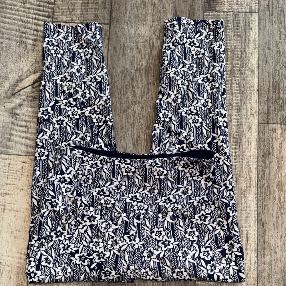 Westport Navy/White Leggings- size Small